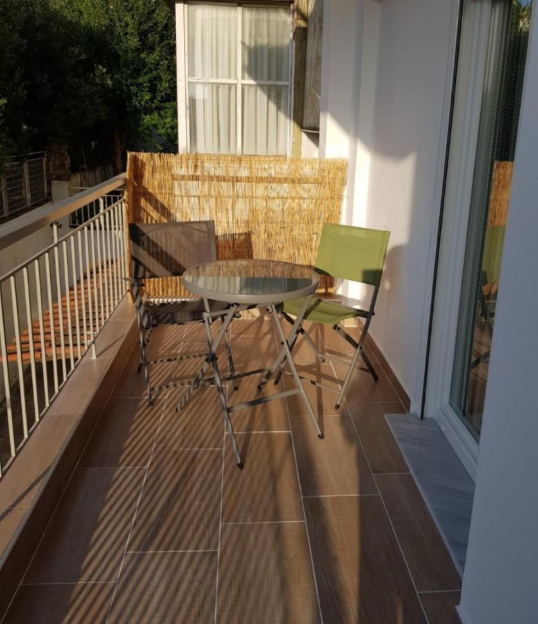 Apartment Chrisandro Nea Kallikrateia エクステリア 写真